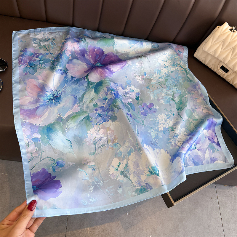 Foulard carré en soie imprimé  - Ascot Neck Scarf avis et prix